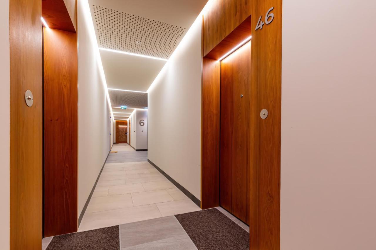 Sienna 65 Premium Apartment With Parking In Warsaw By Renters Prestige Екстериор снимка